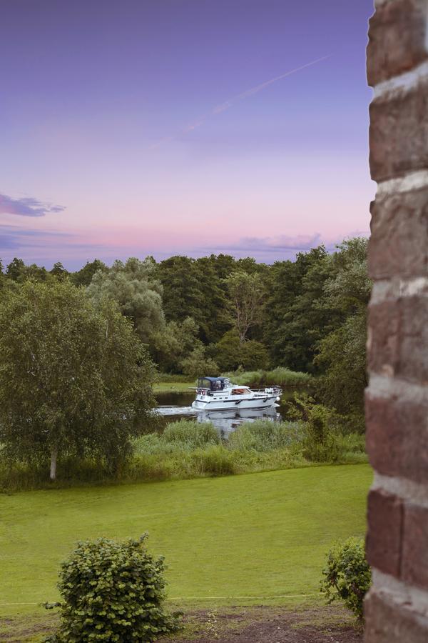 Hotel Relais & Chateaux Gutshaus Stolpe Stolpe an der Peene Exteriér fotografie